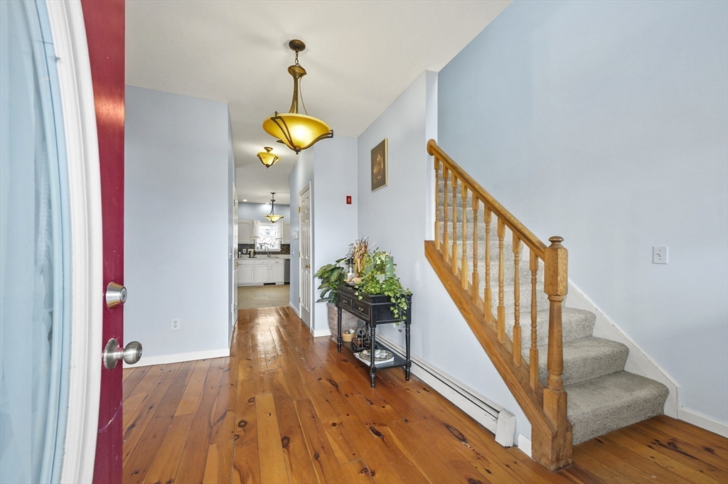 25 Black Point Road Webster, MA 01570 - Photo 15 of 32 Gallery Image 15
