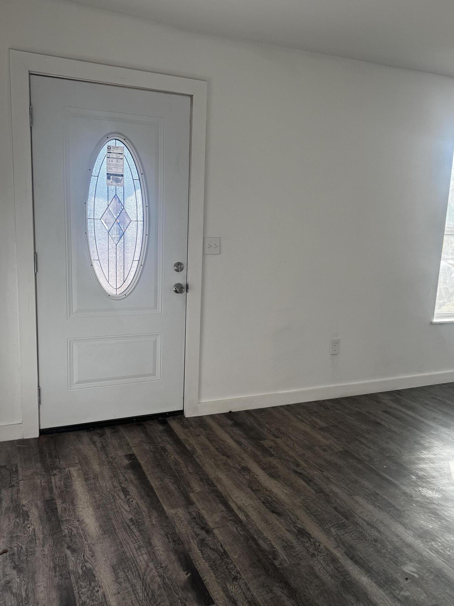 1603 9th Street Levelland, TX 79336 - Photo 2 of 11 IMG_3357