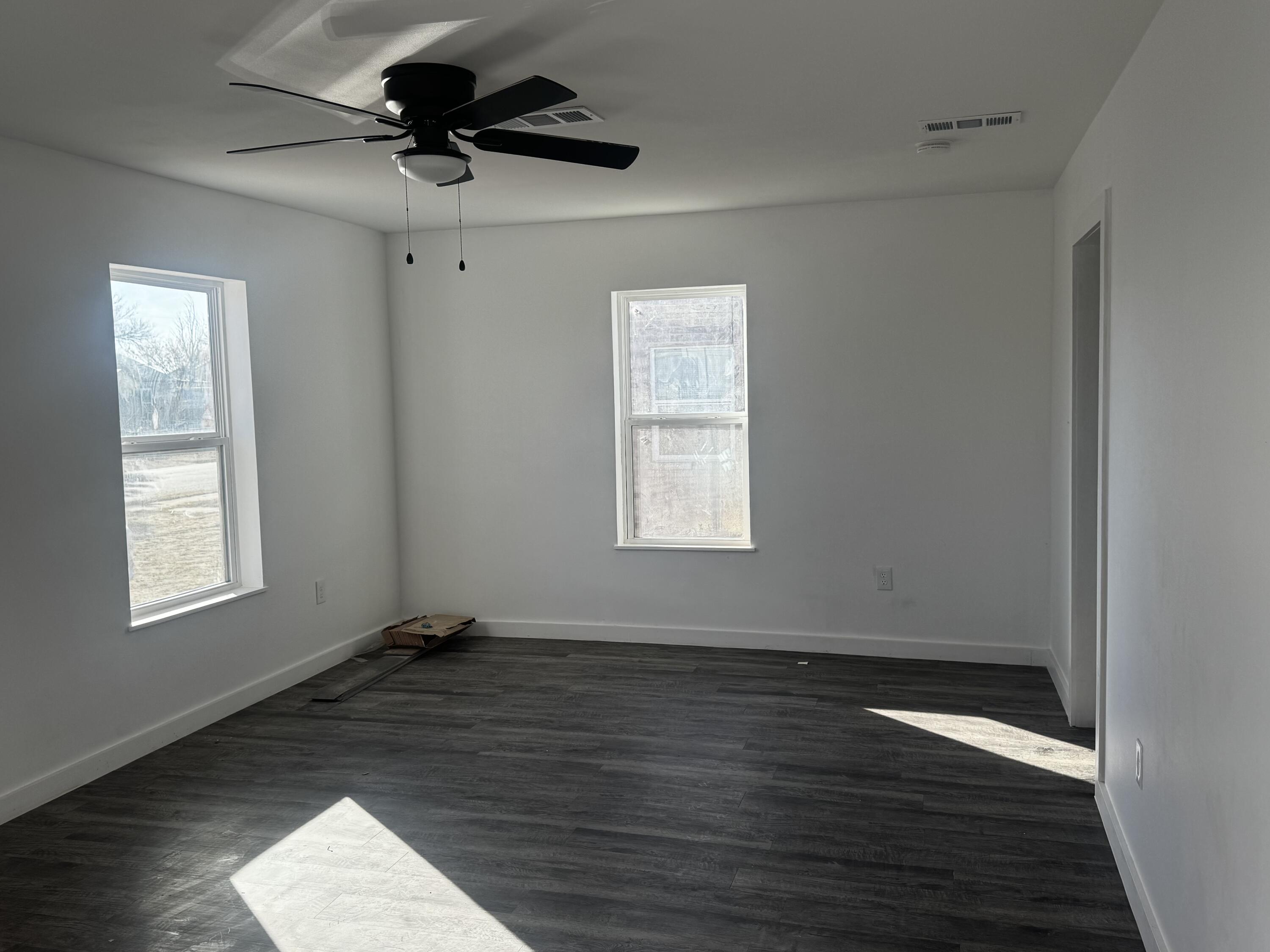 1603 9th Street Levelland, TX 79336 - Photo 3 of 11 IMG_3356