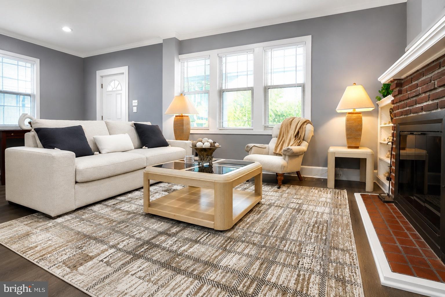 2808 Chelsea Terrace Baltimore, MD 21216 - Photo 3 of 29 Bright and inviting living space.