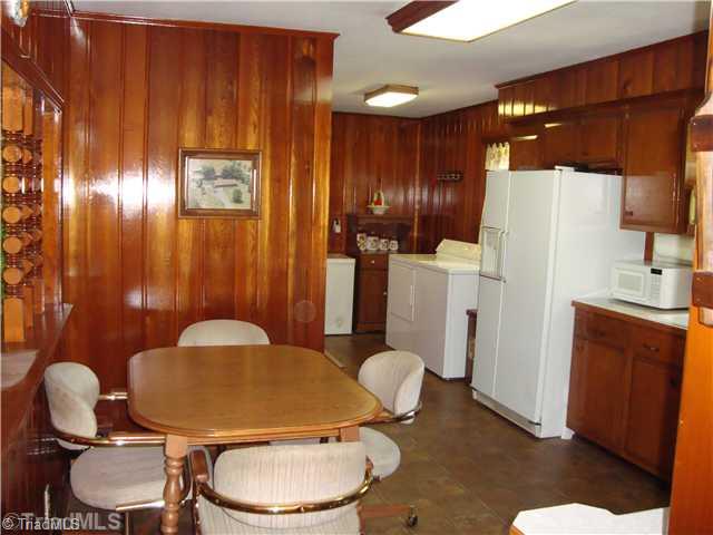292 Gun Club Road Advance, NC 27006 - Photo 3 of 16 Kitchen.