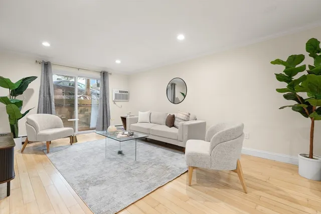 $349,999 | 70 Warren Avenue, Unit 18, Chelsea, MA 02150