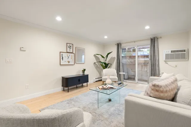 $349,999 | 70 Warren Avenue, Unit 18, Chelsea, MA 02150