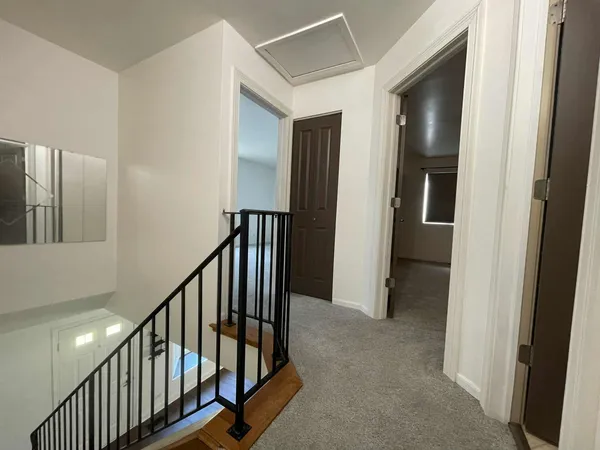$2,100 | 211 East Oneida Avenue, Unit G, Bartlett, IL 60103