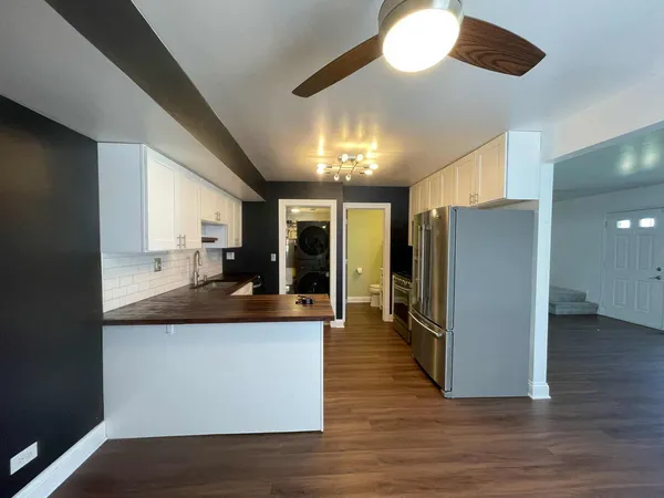 $2,250 | 211 East Oneida Avenue, Unit G, Bartlett, IL 60103