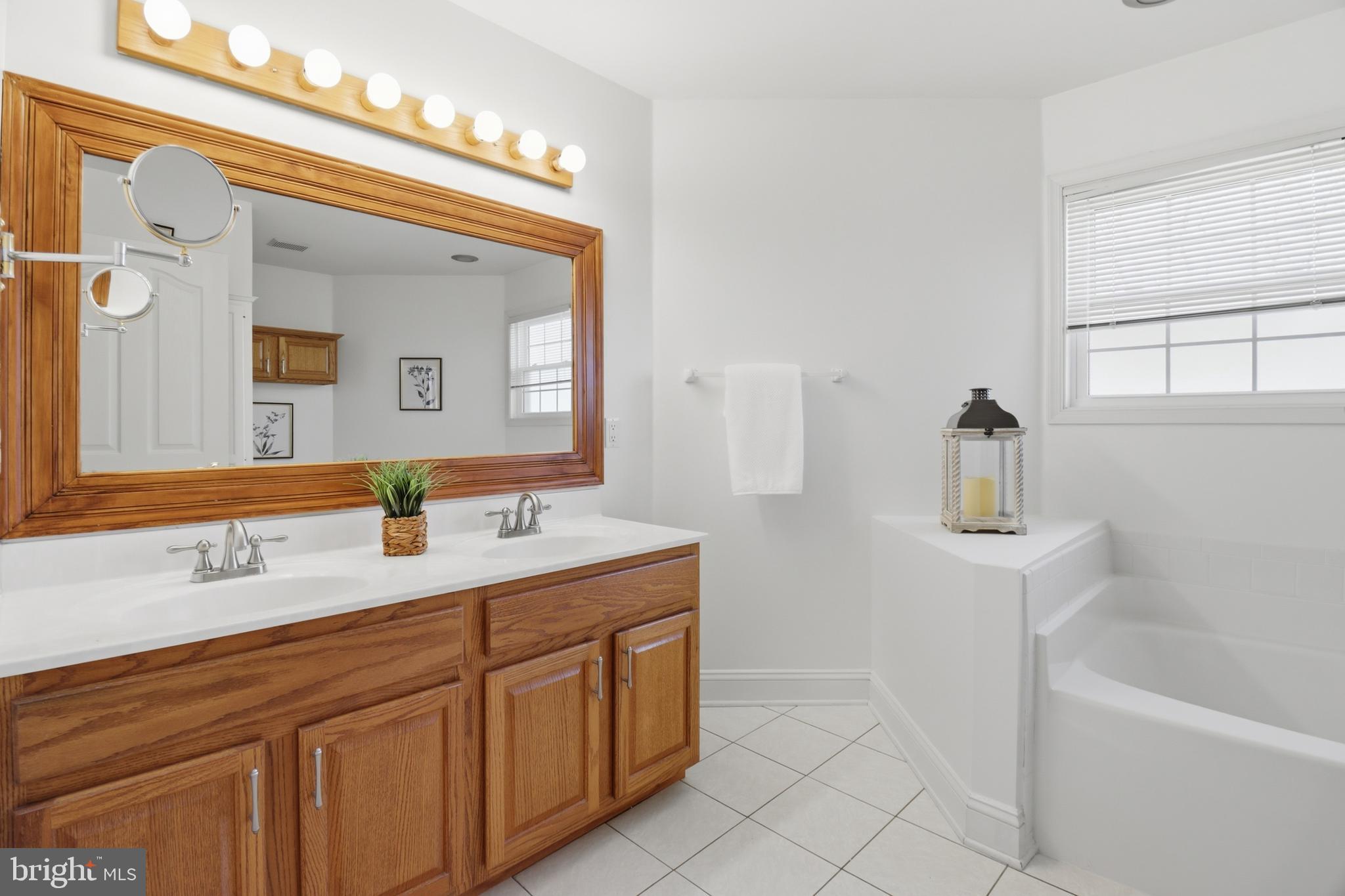 472 Haystack Drive Newark, DE 19711 - Photo 29 of 51 Master Bathroom