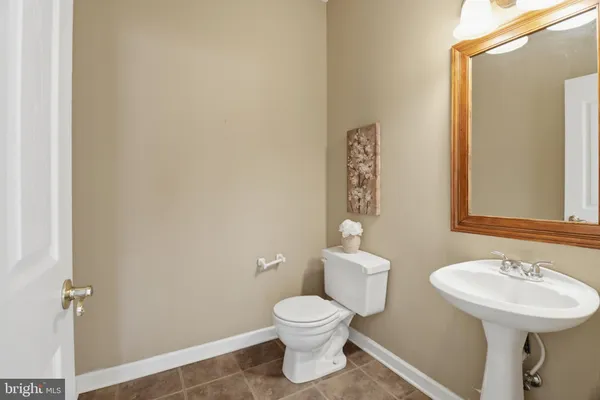 $645,000 | 472 Haystack Drive, Newark, DE 19711