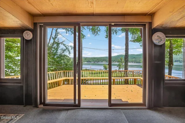 $599,000 | 9 Chippewa Loop, Horicon, NY 12815