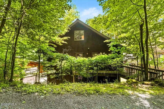 $599,000 | 9 Chippewa Loop, Horicon, NY 12815