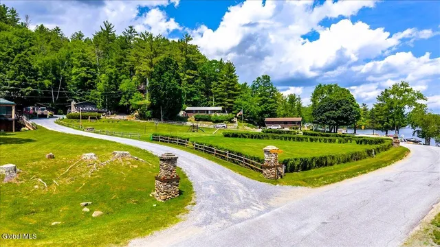 $599,000 | 9 Chippewa Loop, Horicon, NY 12815