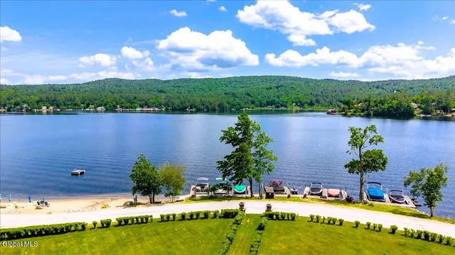 $599,000 | 9 Chippewa Loop, Horicon, NY 12815