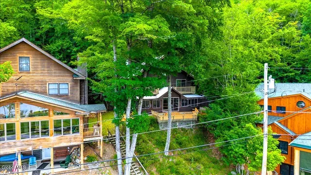 $599,000 | 9 Chippewa Loop, Horicon, NY 12815