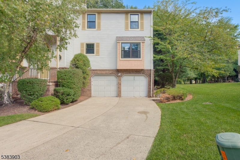 3606 Springbrook Drive Edison, NJ 08820 - Photo 2 of 25 a front view of a house with garden