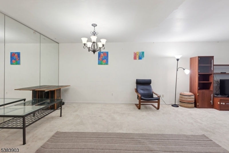 3606 Springbrook Drive Edison, NJ 08820 - Photo 9 of 25 a workspace with furniture