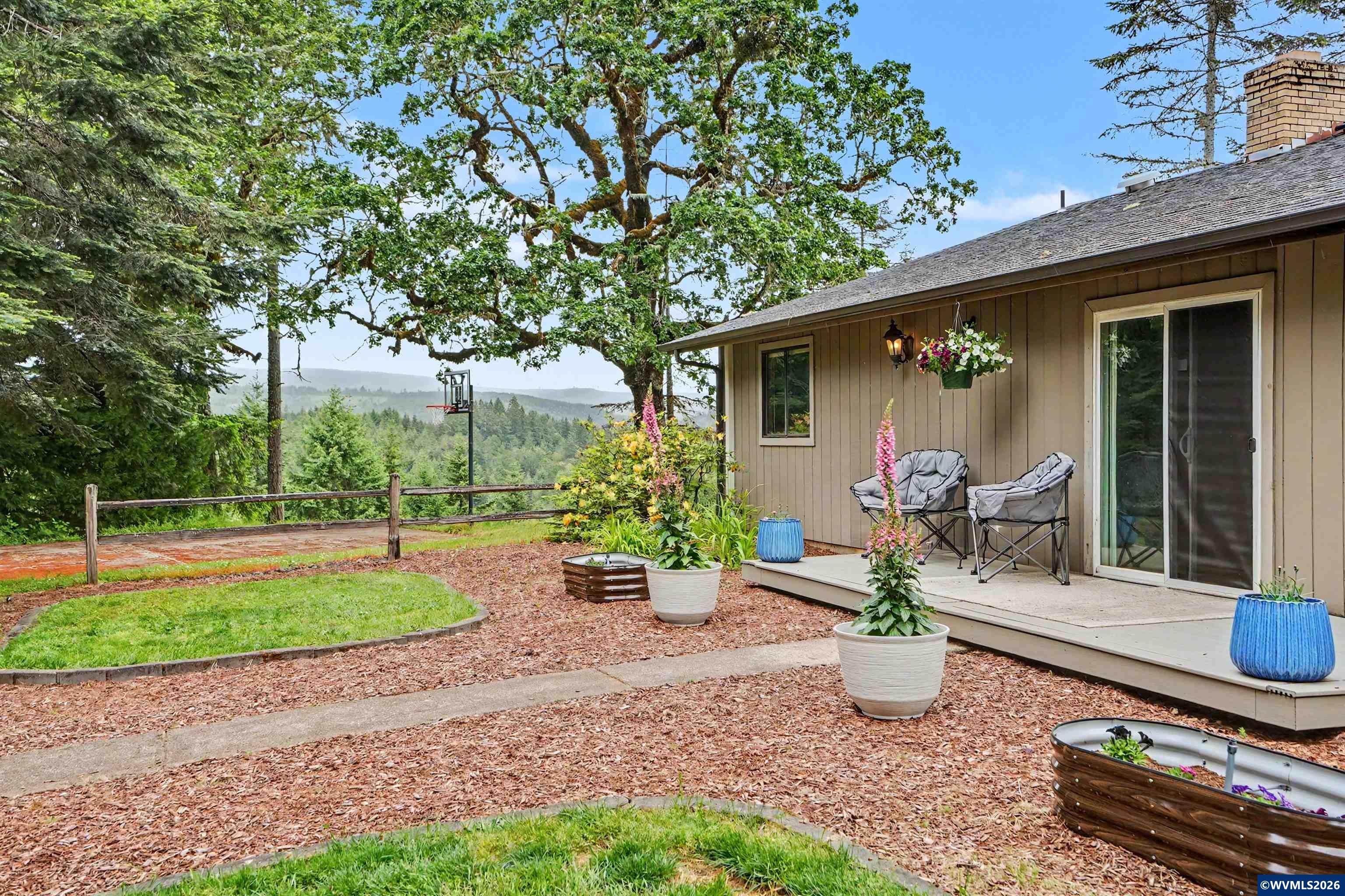 15991 Oakdale Road Dallas, OR 97338 - Photo 5 of 50