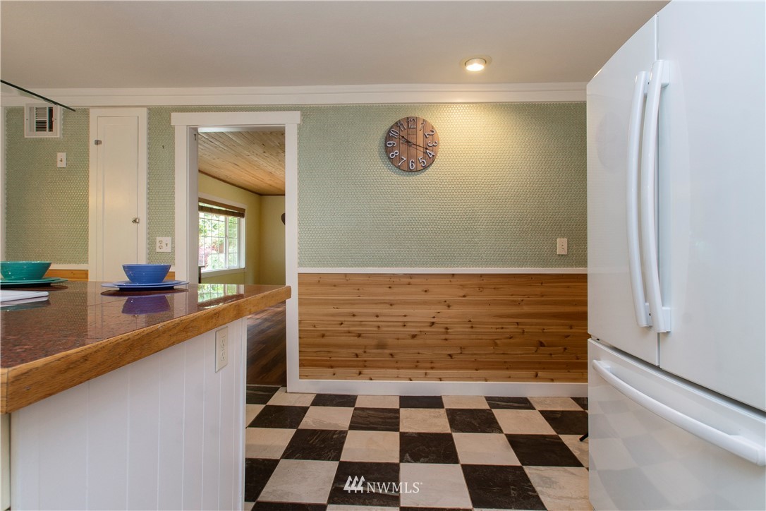 2039 Delphi Road Southwest Olympia, WA 98512 - Photo 11 of 35 Gallery Image 11