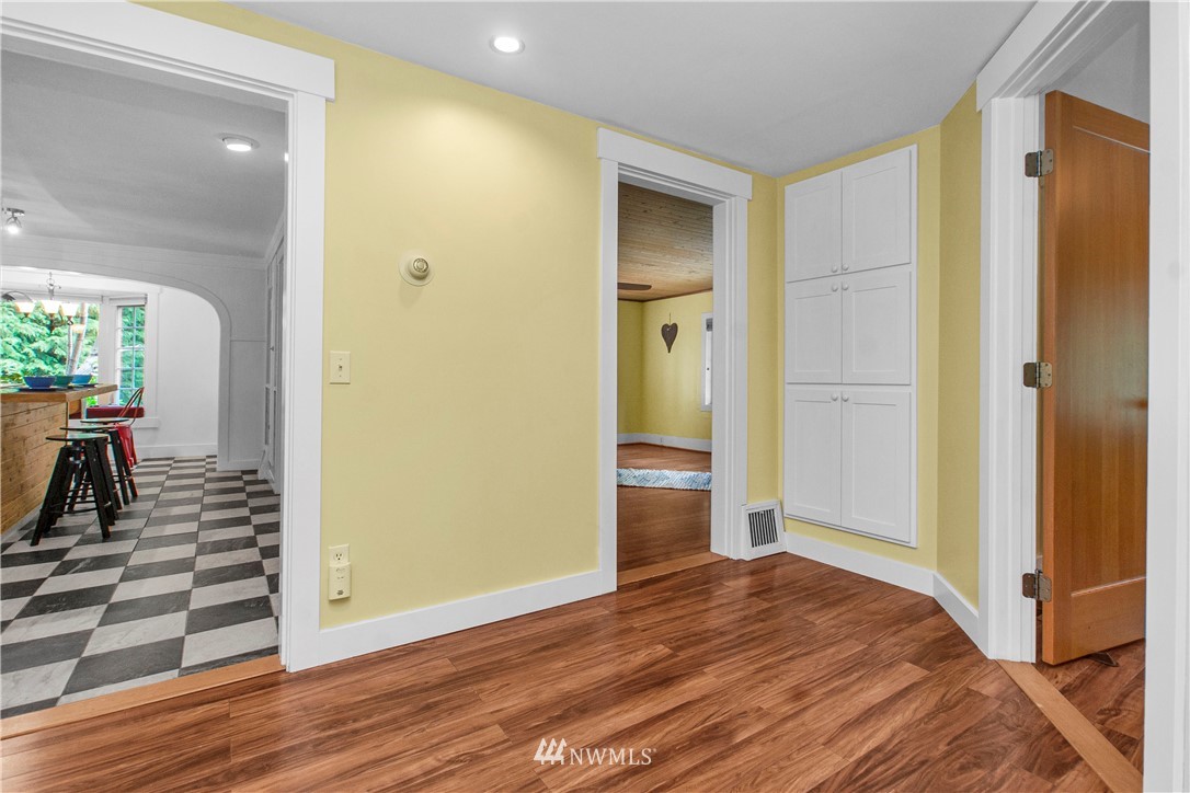2039 Delphi Road Southwest Olympia, WA 98512 - Photo 13 of 35 Gallery Image 13