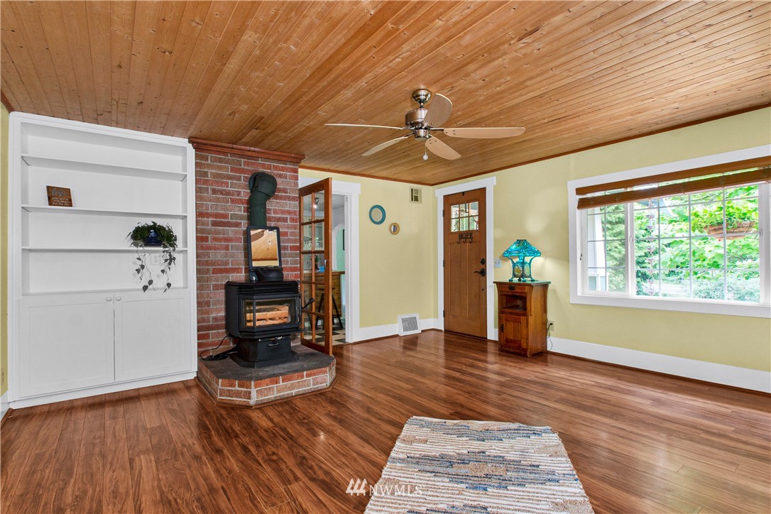 2039 Delphi Road Southwest Olympia, WA 98512 - Photo 3 of 35 Gallery Image 3