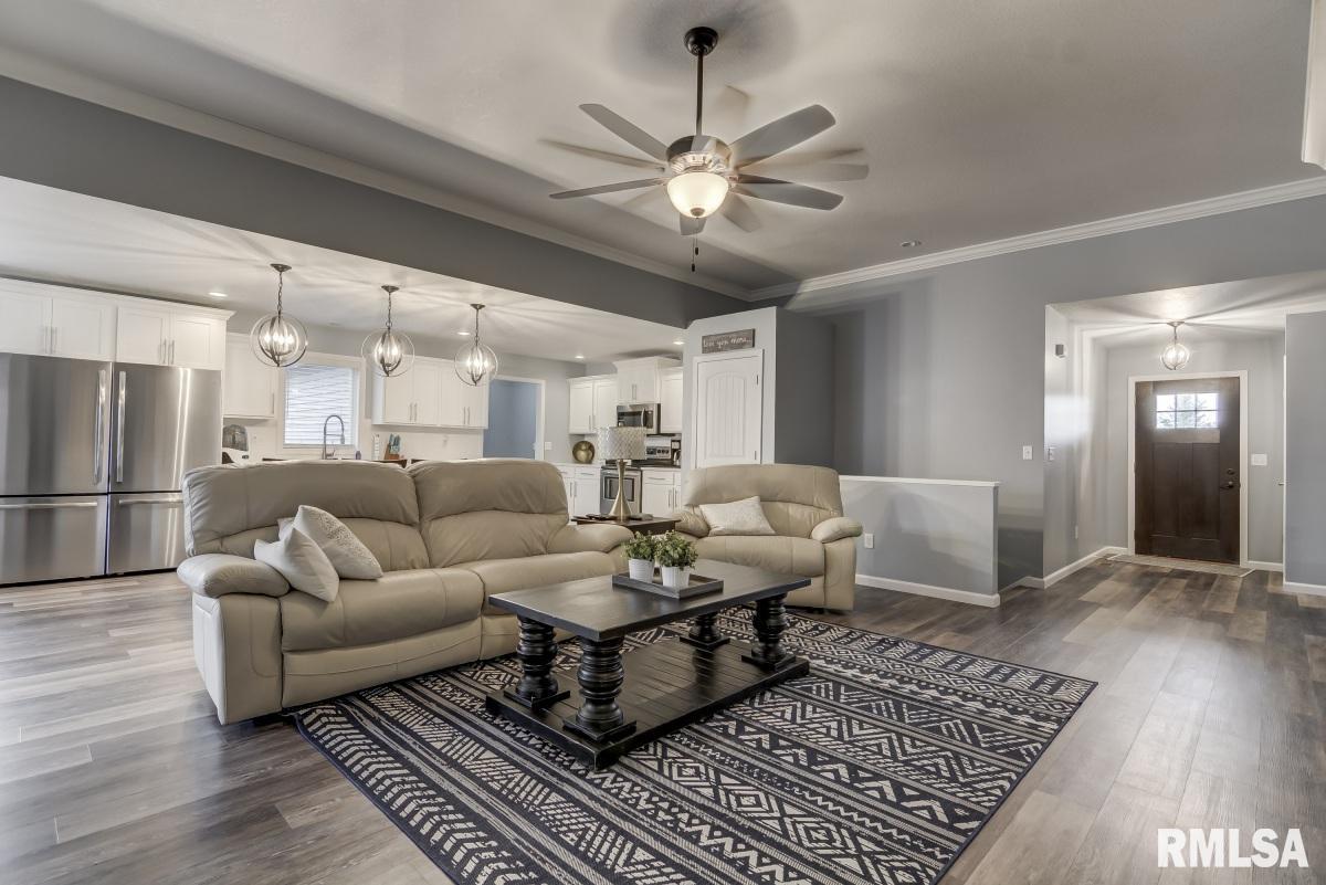 4832 Greenbriar Drive Springfield, IL 62711 - Photo 4 of 27 Gallery Image 4