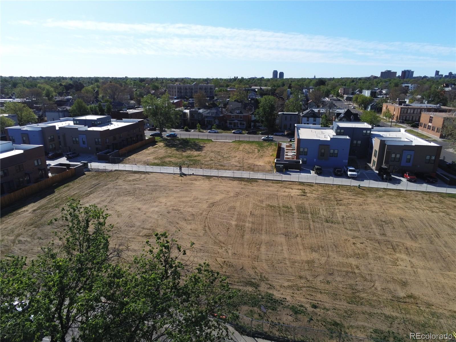 3055 Stout Street Denver, CO 80205 - Photo 5 of 6 a view of a terrace with yard