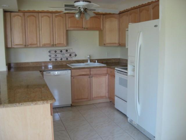 1050 Hythe A, Unit 1050 Boca Raton, FL 33434 - Photo 3 of 9 Additional Photo