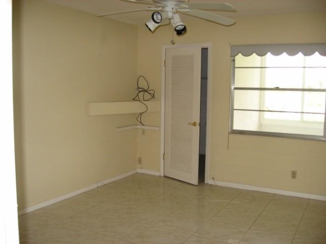 1050 Hythe A, Unit 1050 Boca Raton, FL 33434 - Photo 4 of 9 Additional Photo
