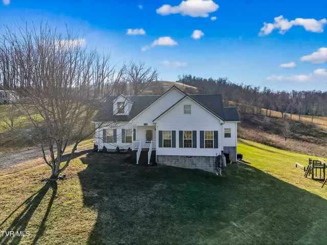 $475,000 | 17968 Overlook Drive, Abingdon, VA 24210