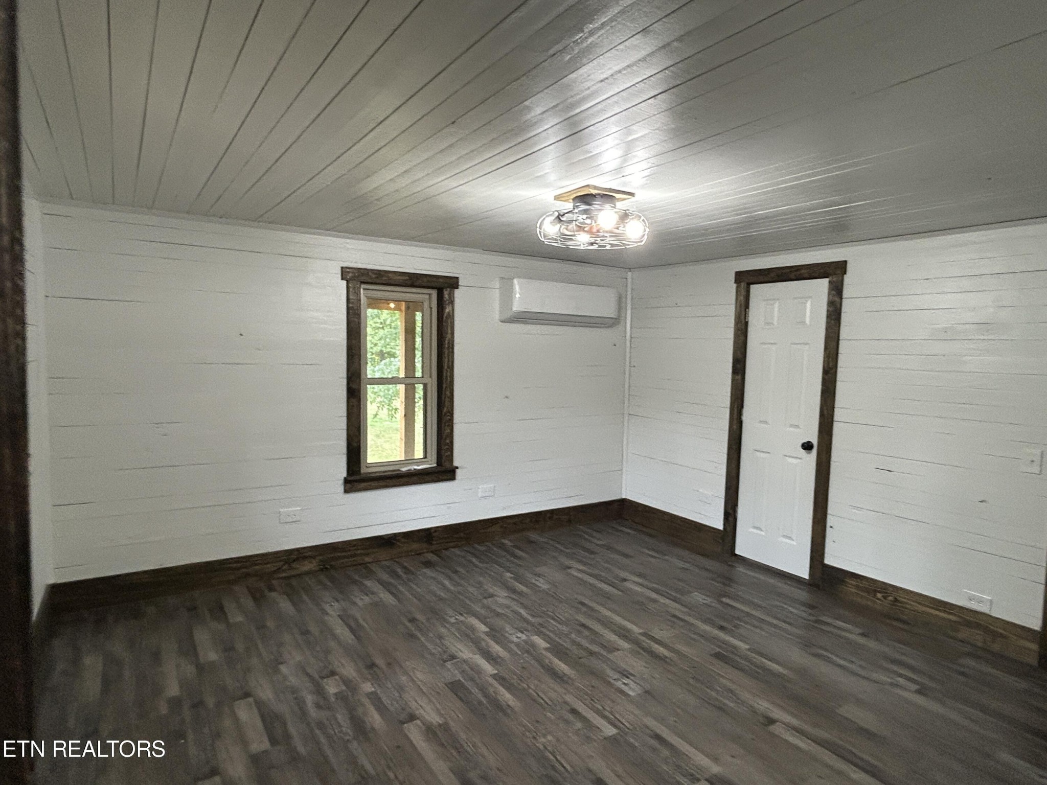 4423 Mt Helen Road Allardt, TN 38504 - Photo 15 of 34 Gallery Image 15