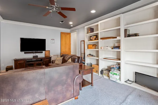 $726,000 | 216 Eastpark Street, Ridgeland, MS 39157