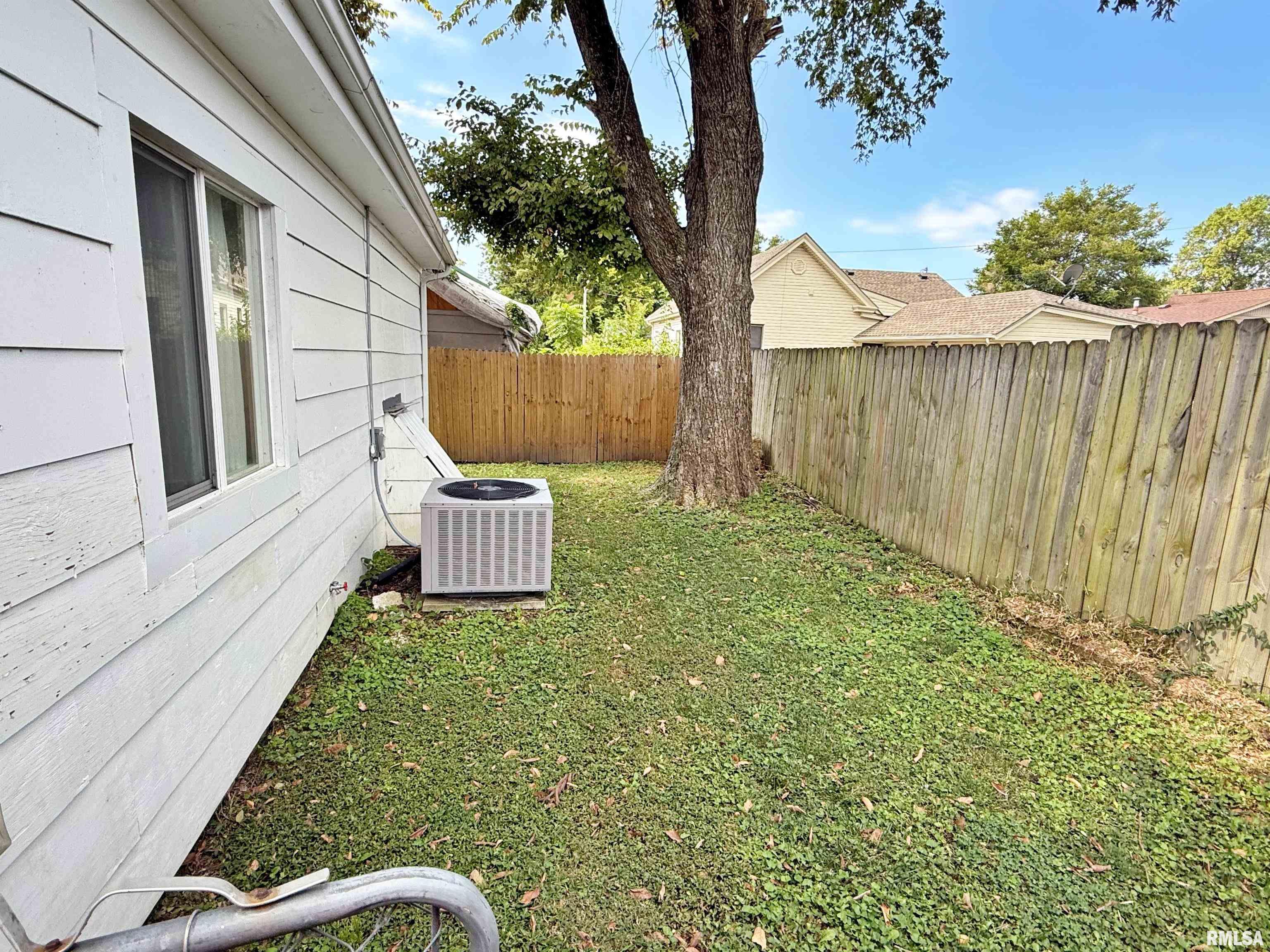 705 Catherine Street Metropolis, IL 62960 - Photo 5 of 41