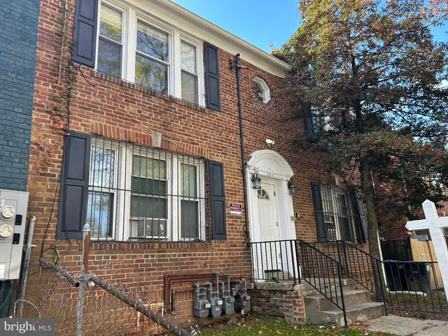 $465,000 | 331 Parkland Place Southeast, Washington, DC 20032