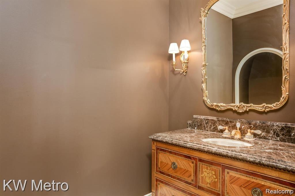 4640 Wind Ridge Court Rochester, MI 48306 - Photo 24 of 59