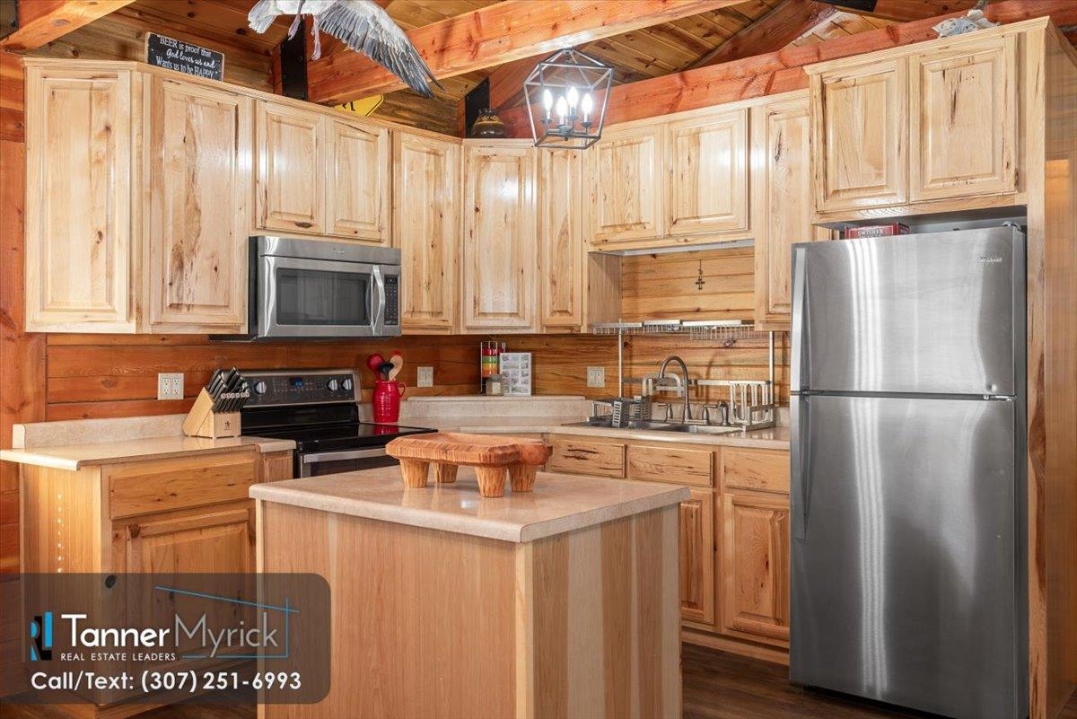 2125 Hogadon Road Casper, WY 82601 - Photo 19 of 33