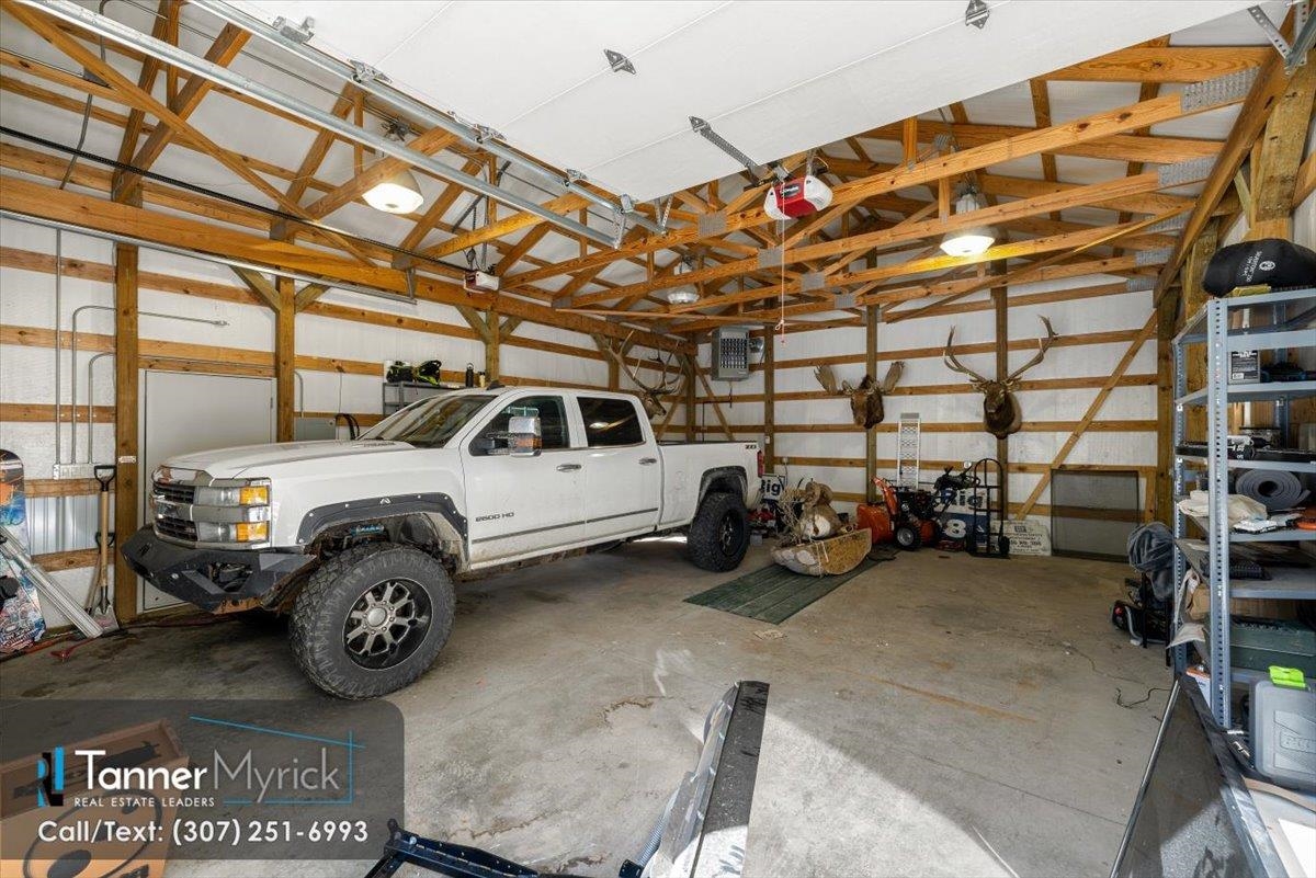 2125 Hogadon Road Casper, WY 82601 - Photo 7 of 33