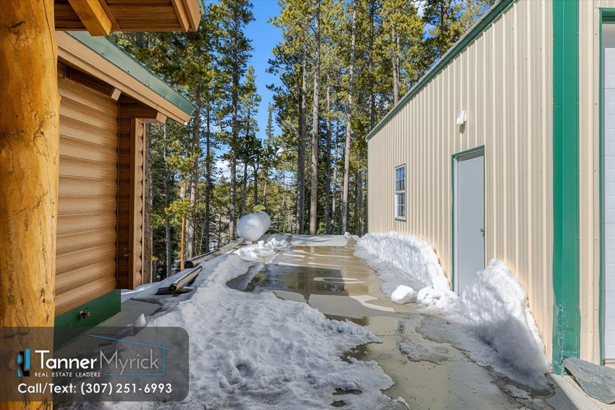 2125 Hogadon Road Casper, WY 82601 - Photo 8 of 33