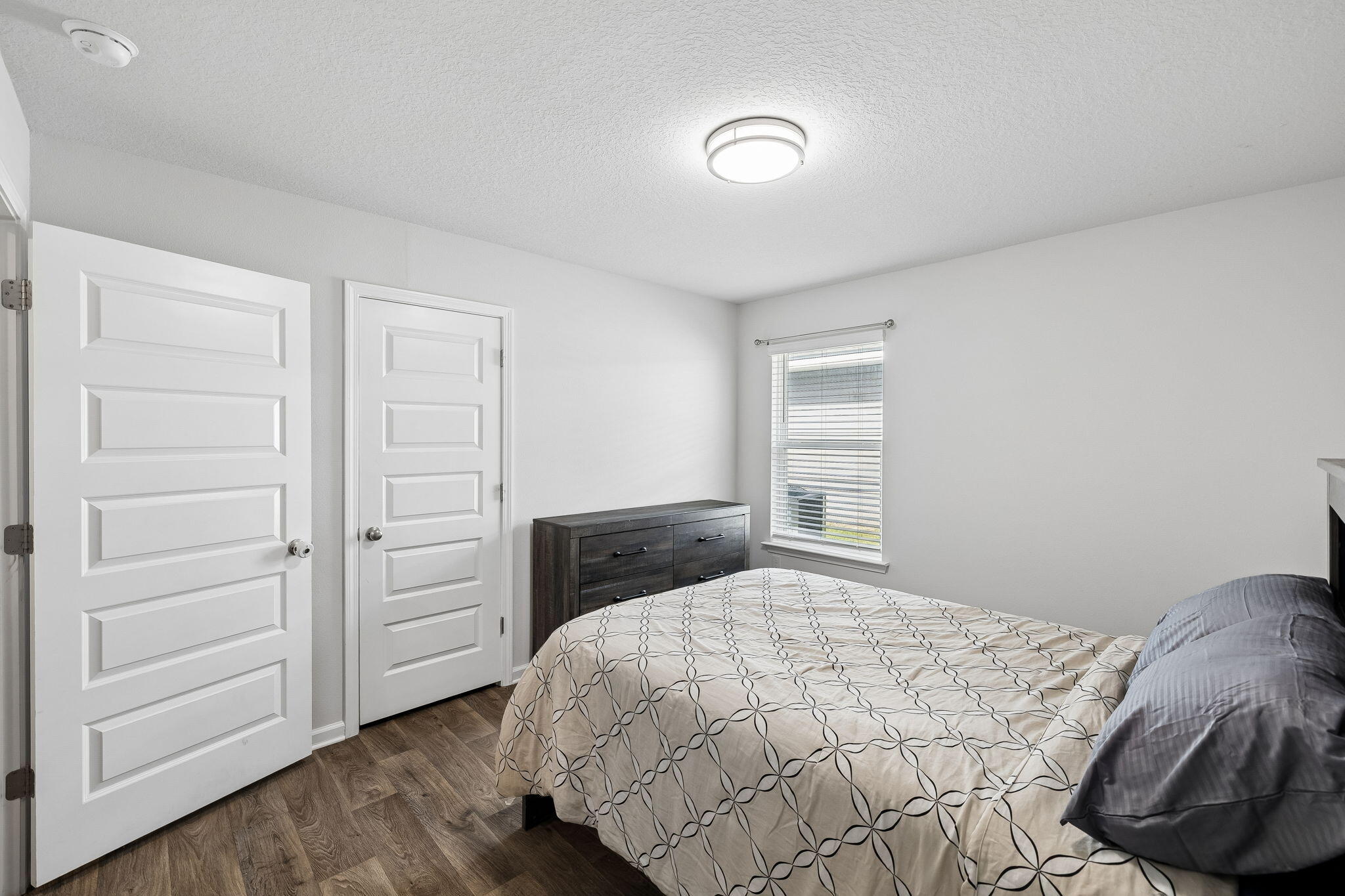 324 This Way Freeport, FL 32439 - Photo 24 of 70 Guest room