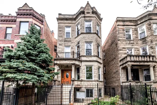 $3,000 | 1435 North Washtenaw Avenue, Unit 1, Chicago, IL 60622