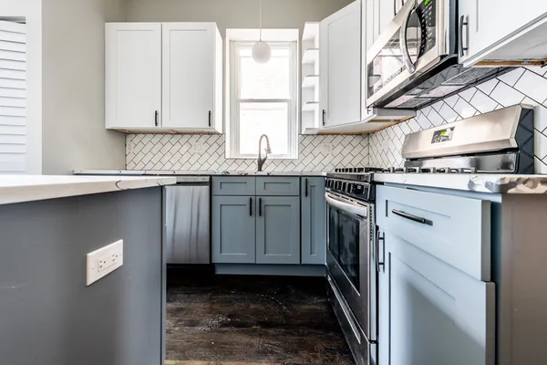 $3,000 | 1435 North Washtenaw Avenue, Unit 1, Chicago, IL 60622