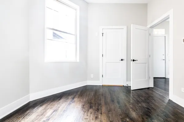 $3,000 | 1435 North Washtenaw Avenue, Unit 1, Chicago, IL 60622
