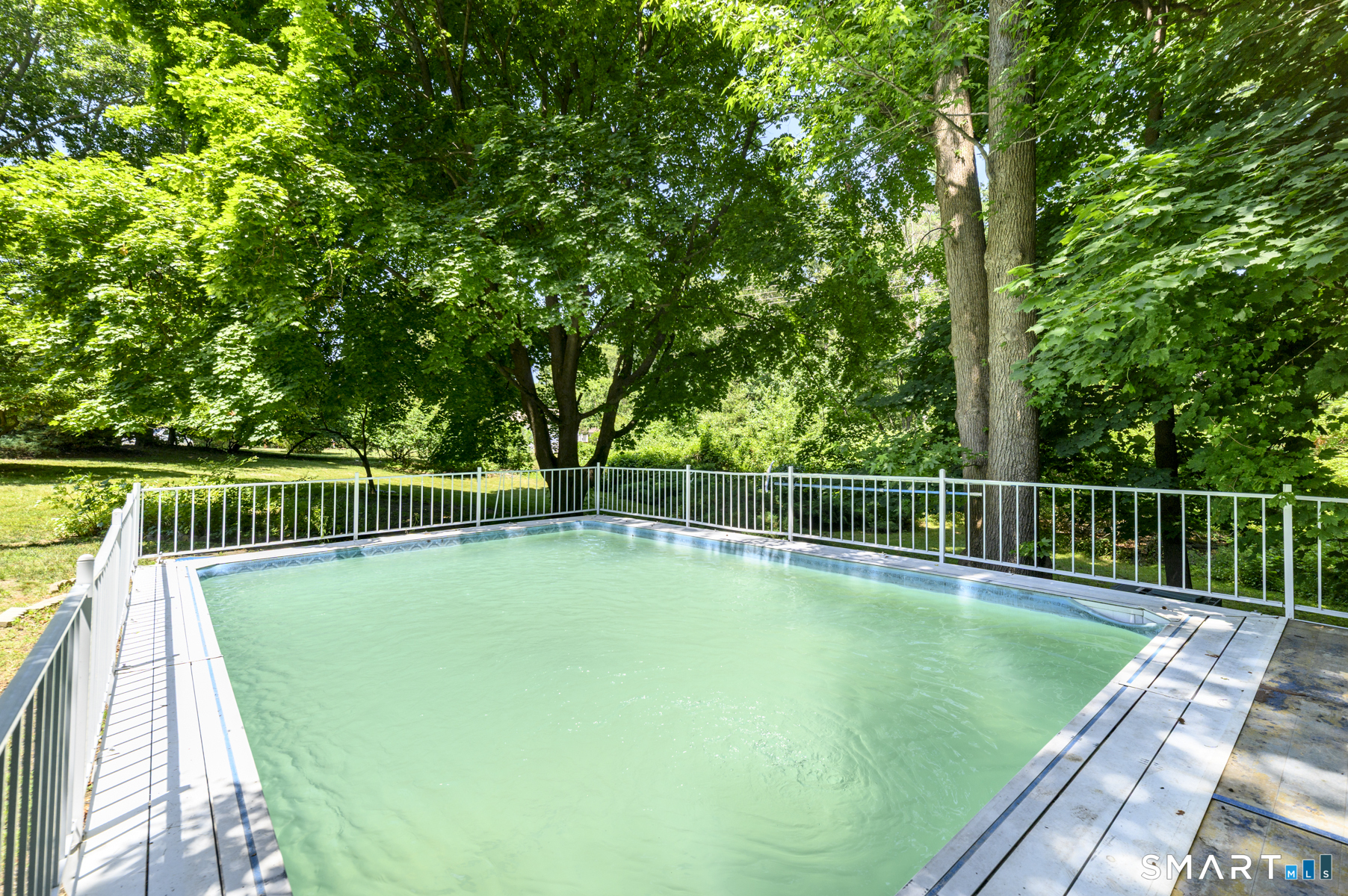 9 Pocono Road Norwalk, CT 06851 - Photo 35 of 40