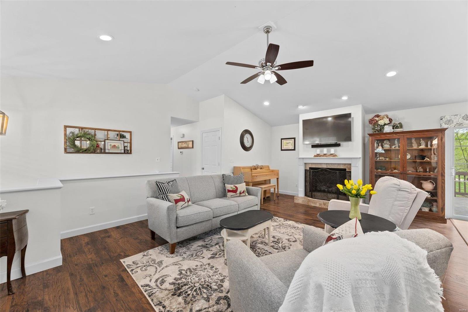 1617 St Peters Howell Road St. Peters, MO 63376 - Photo 5 of 38 Gallery Image 5
