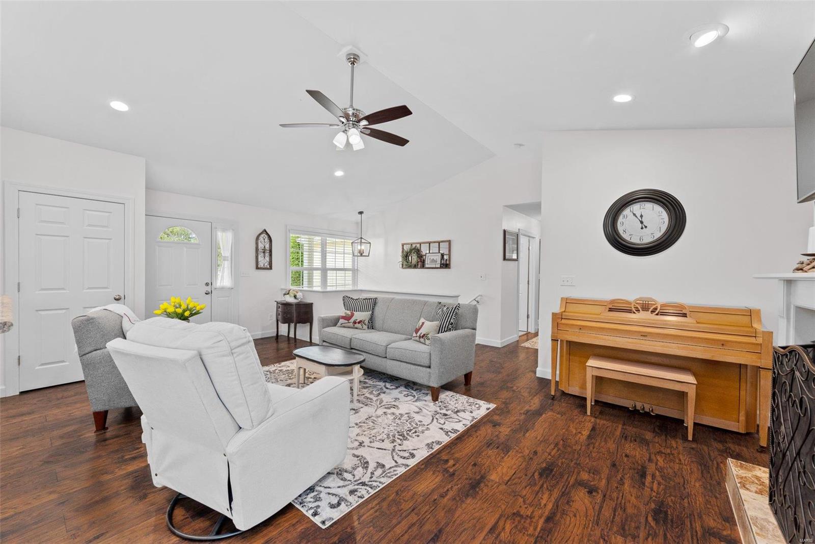 1617 St Peters Howell Road St. Peters, MO 63376 - Photo 7 of 38 Gallery Image 7