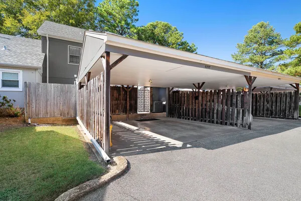 $296,900 | 6997 Fords Station Road, Unit 16, Germantown, TN 38138