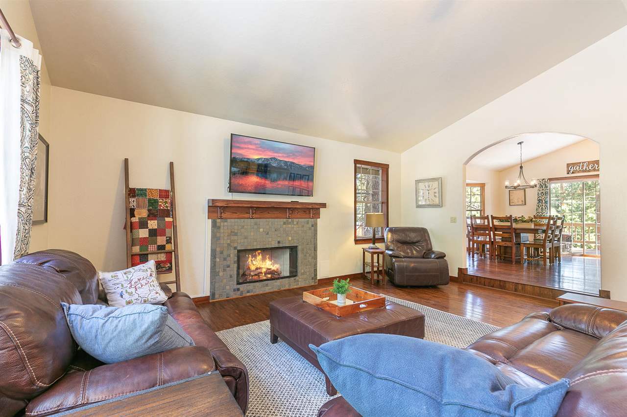 10525 Red Fir Road Truckee, CA 96161 - Photo 4 of 21 Gallery Image 4