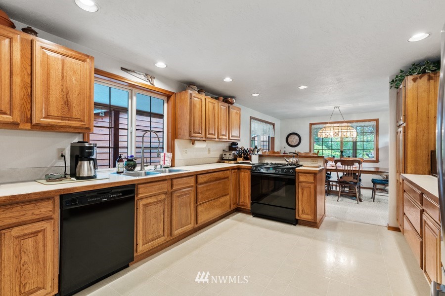 16825 Reichel Road Southeast Rainier, WA 98576 - Photo 25 of 36 Gallery Image 25
