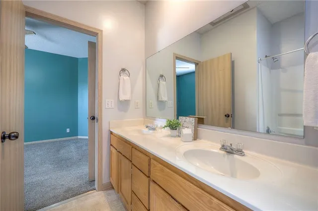 $237,000 | 609 South Woodson Lane, Gardner, KS 66030