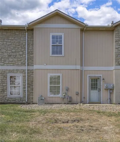 $237,000 | 609 South Woodson Lane, Gardner, KS 66030