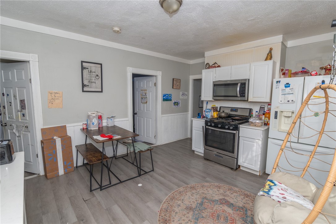 596 Smith Street Providence, RI 02908 - Photo 6 of 32
