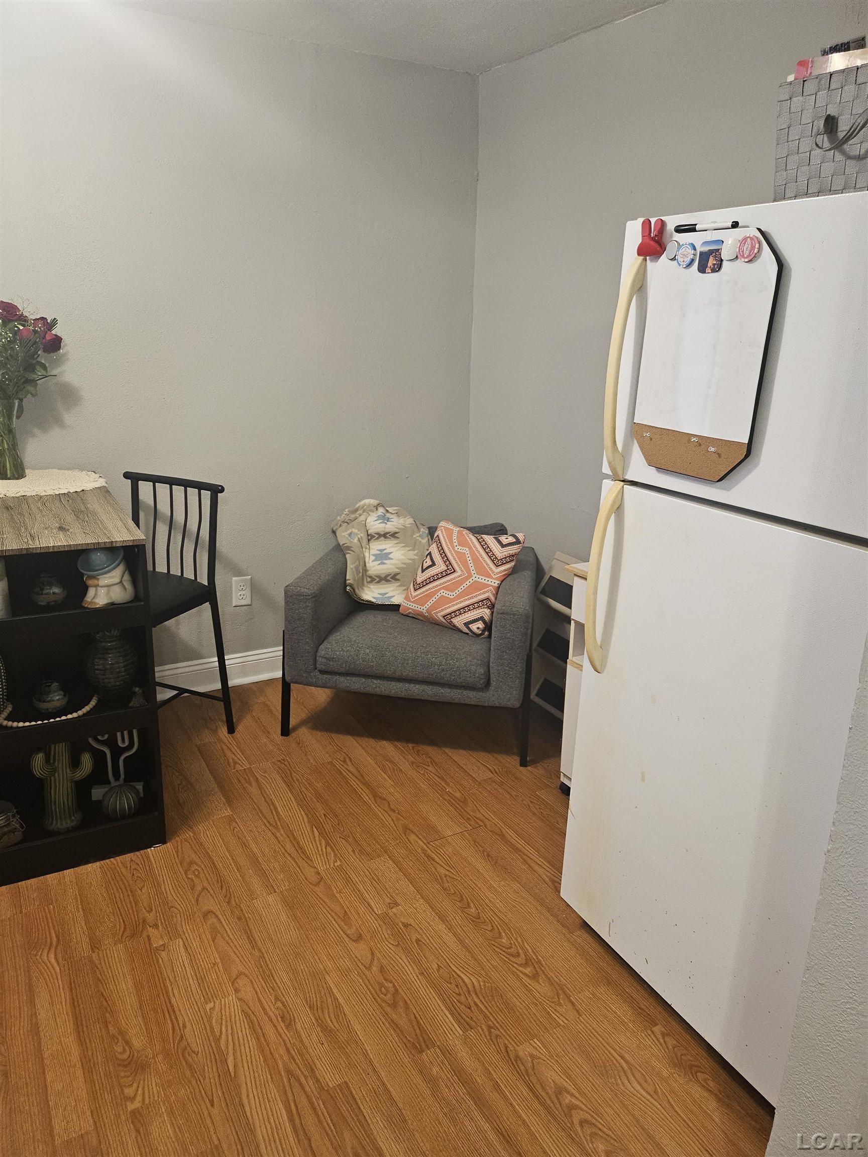 3060 West Albain Road Monroe, MI 48161 - Photo 7 of 17 50139394-e2bb6fd7-e88e-4f07-bd5f-892a250e05f3.JPG