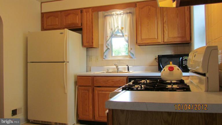 4600 Raspe Avenue Baltimore, MD 21206 - Photo 12 of 19 Kitchen
